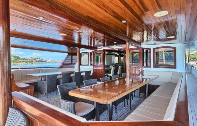 Andela lora after deck