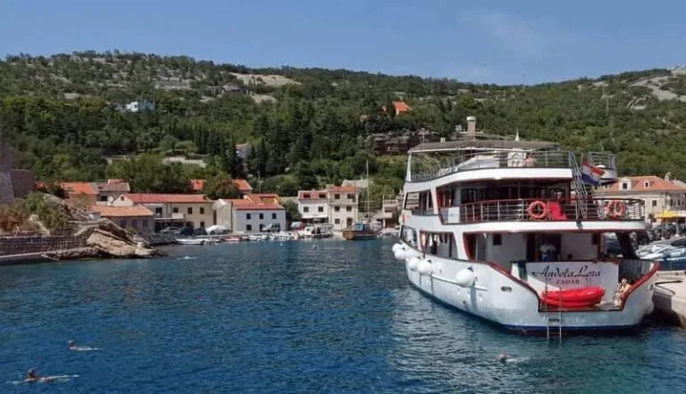 Andela lora croatia coast erik andreassen