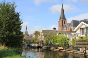 Radeln Sie durch malerische niederländische Landschaften