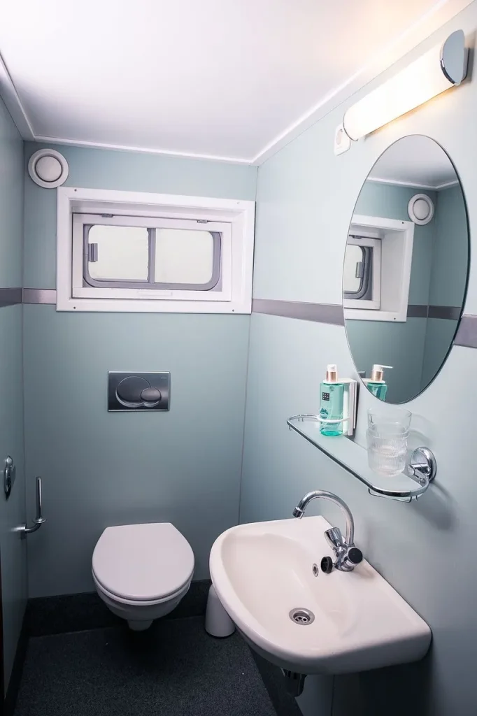 C c eb lena maria badkamer