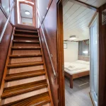 Cc trap met uitzicht in een dubbele cabine