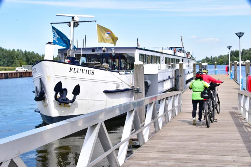 F ff gasten arriveren bij fluvius in huizen