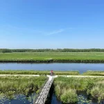 Paar fietsen in Nationaal Park De Alde Feanen