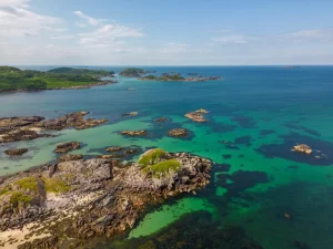 Traverse the diverse landscapes of Isle of Mull
