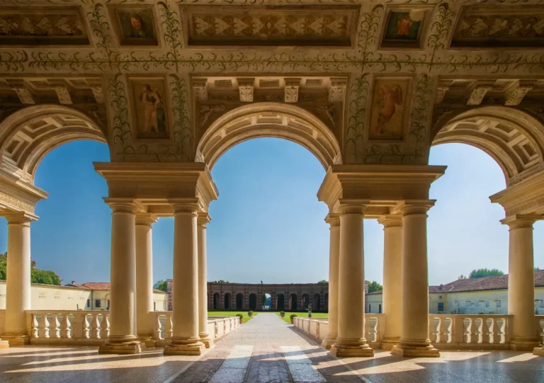 Nádvoří Palazzo Te v Mantově, Itálie